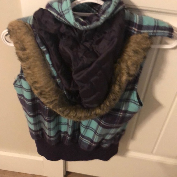 lined and fur hooded button down vest - Picture 2 of 2